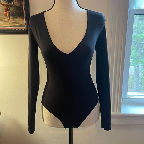 Babaton V-Neck Long Sleeve Bodysuit (XS, Black) - Picture 1 of 2
